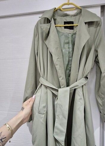 LC Waikiki Trenchcoat