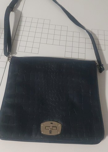 Siyah Yılan Desenli Deri Kadın Çanta - Görsel 4