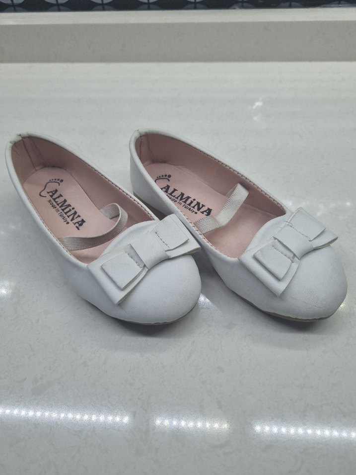 Beyaz Fiyonk Detaylı Kız Çocuk Babet - Görsel 3