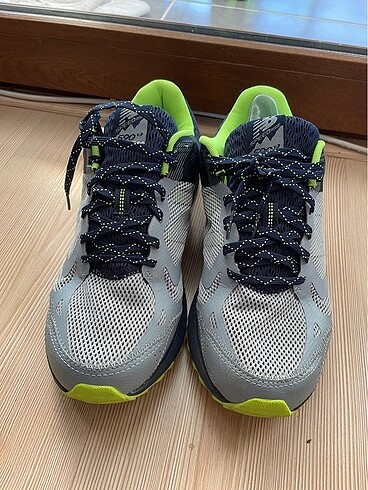 New balance spor ayakkabı