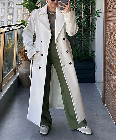 Beyaz oversize kaşe kaban