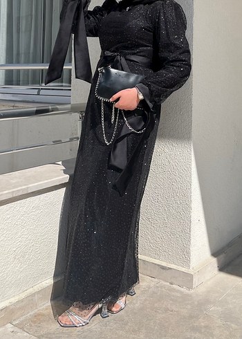 Siyah Parlak Yılan Desenli Uzun Kadın Elbise