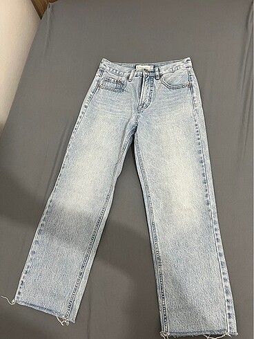 stradivarius d96 crop straight jean