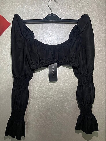 Trendyol & Milla Trendyolmilla Siyah Fırfır Detaylı Crop Plaj Bluz