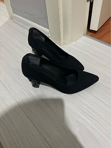38 Beden Topuklu ayakkabı