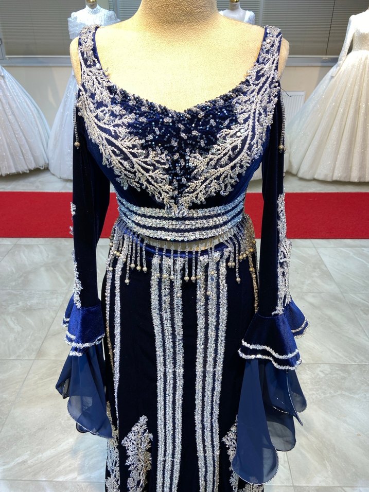 Boncuk İşlemeli Uzun Mavi Kadın Kına Elbisesi (Kaftan) - Görsel 2