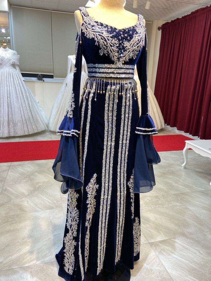 Boncuk İşlemeli Uzun Mavi Kadın Kına Elbisesi (Kaftan) - Görsel 3