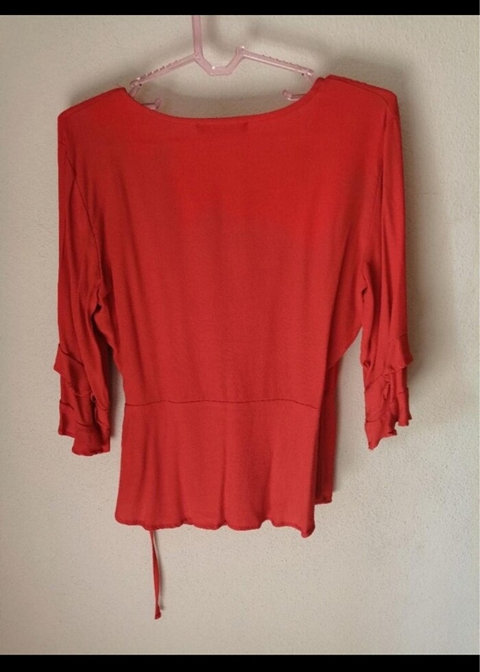 Kruvaze bağlamalı bluz - Görsel 2