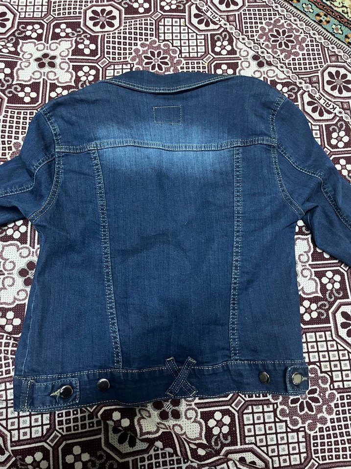 Düğmeli Lacivert Kısa Kollu Denim Ceket - Görsel 4