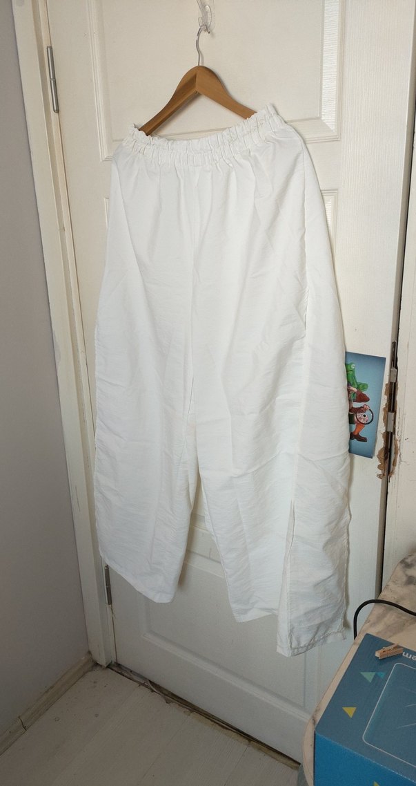 Beyaz Pamuklu Salaş Kadın Kumaş Pantolon - Görsel 3
