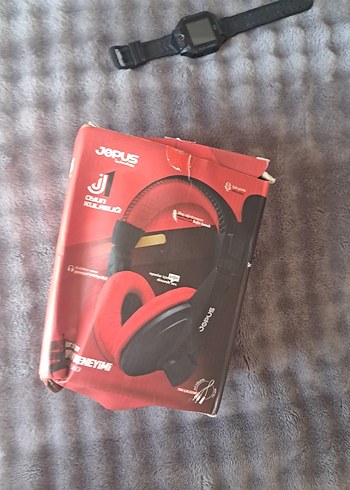 Kırmızı Over-Ear Kulaklık