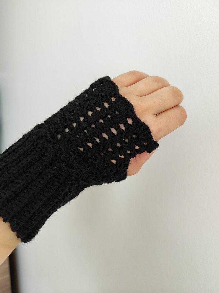 Kadın Gri Örgü Parmaksız Eldiven - Görsel 3