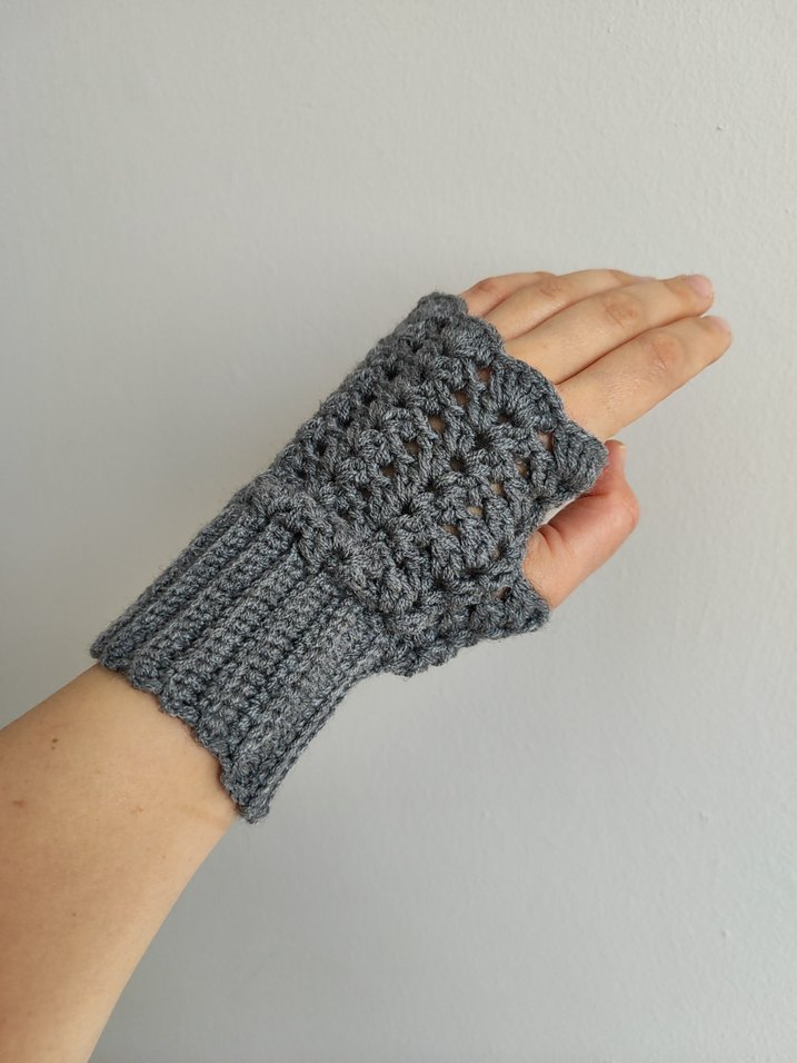 Kadın Gri Örgü Parmaksız Eldiven - Görsel 2