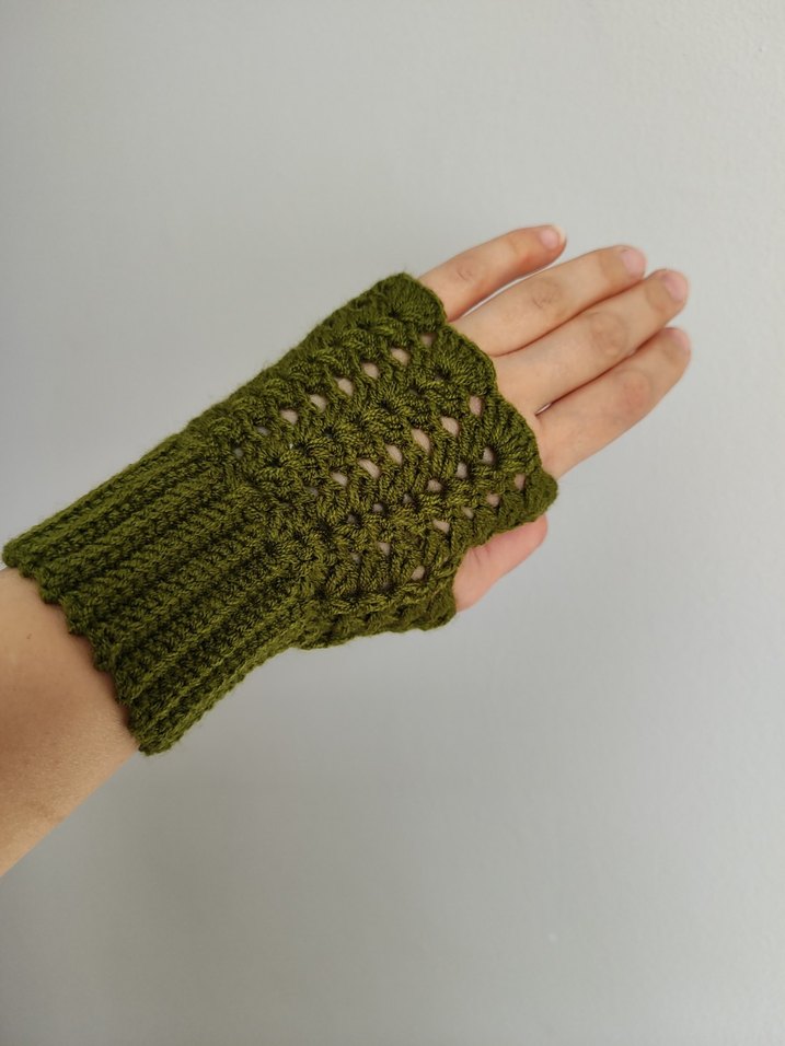 Kadın Gri Örgü Parmaksız Eldiven - Görsel 4