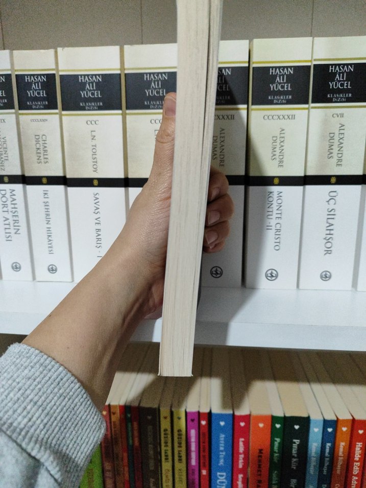 Otostopçunun Galaksi Rehberi - Douglas Adams - Görsel 4