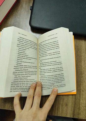 Korkma Ben Varım - Murat Menteş - Görsel 3