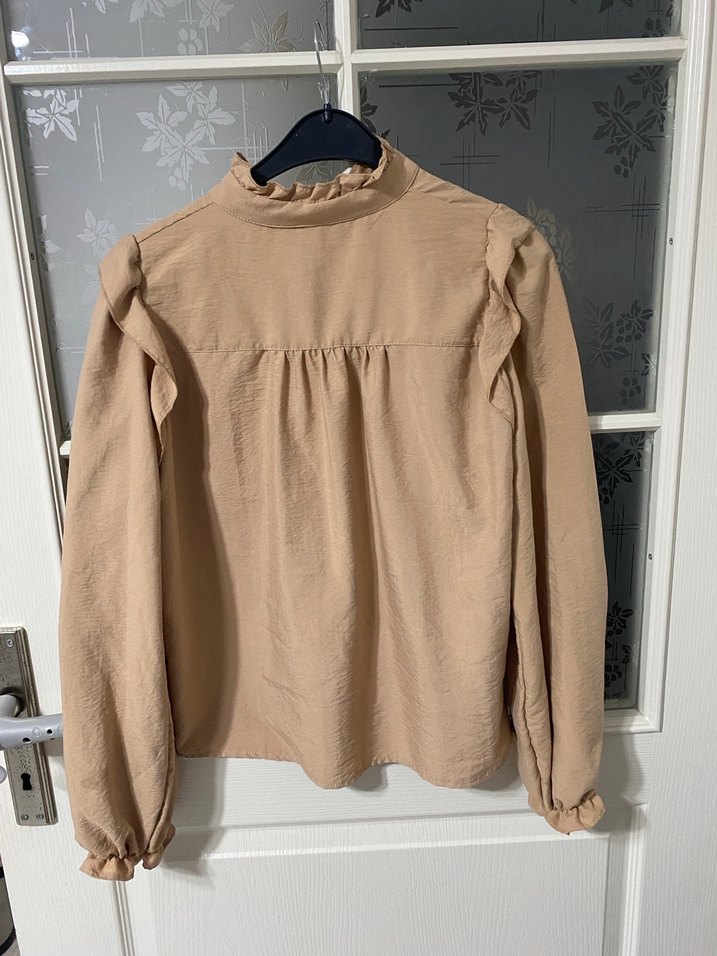 Bej Fırfırlı Uzun Kollu Keten Gömlek - Görsel 2