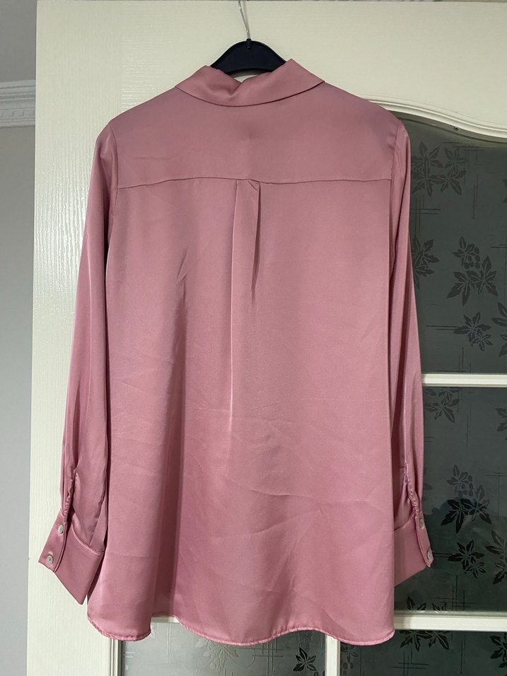 Pembe Saten Düğmeli Uzun Kollu Kadın Gömlek - Görsel 2