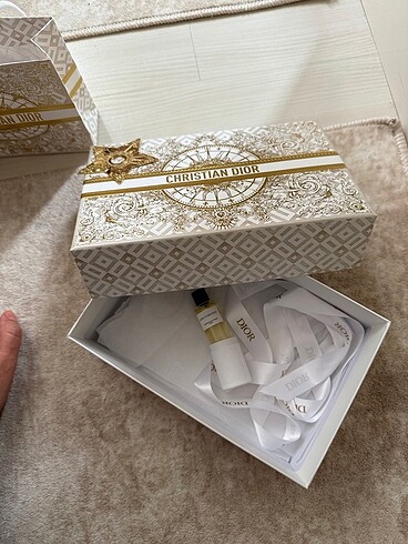 Beden Dior mini parfüm 7 ml?????????