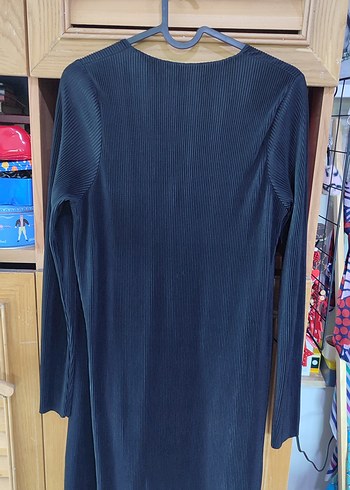 ZARA SİYAH PİLİLİ KUMAŞ ELBİSE - Görsel 2