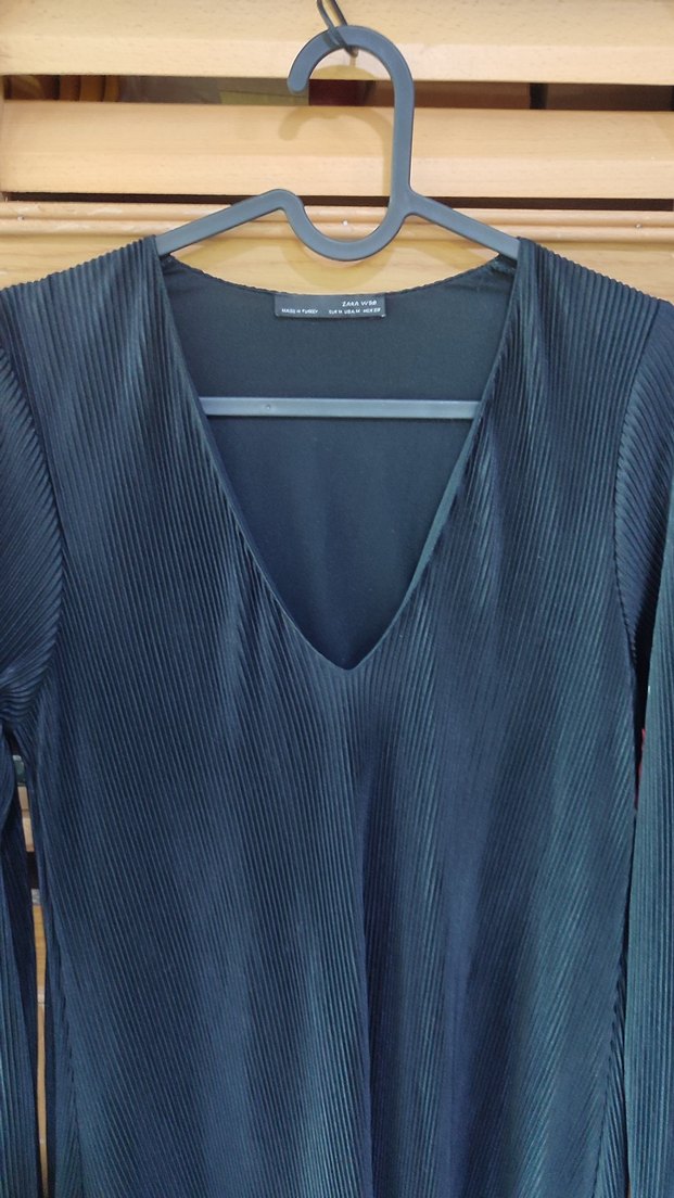 ZARA SİYAH PİLİLİ KUMAŞ ELBİSE - Görsel 4