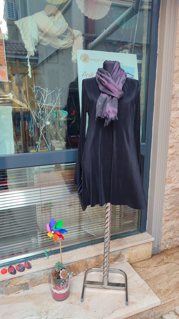 ZARA SİYAH PİLİLİ KUMAŞ ELBİSE - Görsel 5