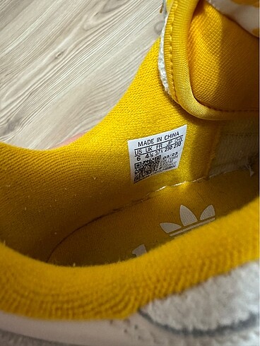 37,5 Beden beyaz Renk Adidas Spor Ayakkabı
