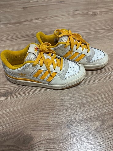 Adidas Spor Ayakkabı