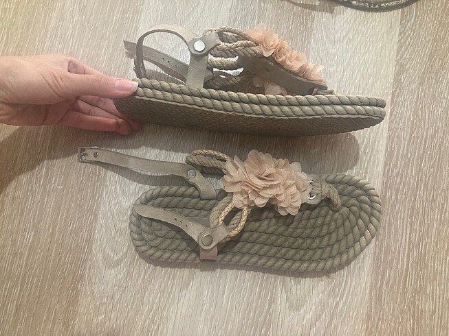Zara Sandalet