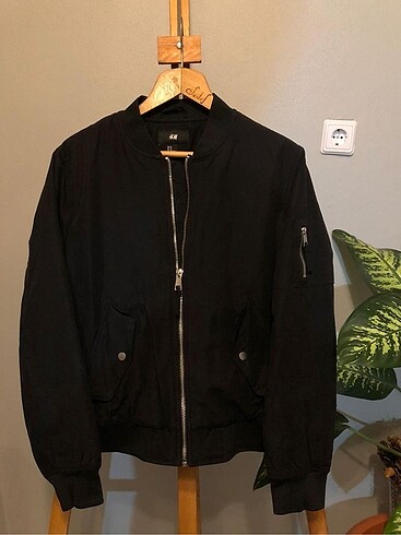 H&M Mont