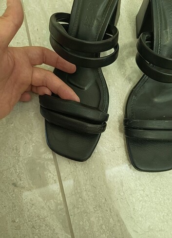 Siyah 38 numara topuklu terlik
