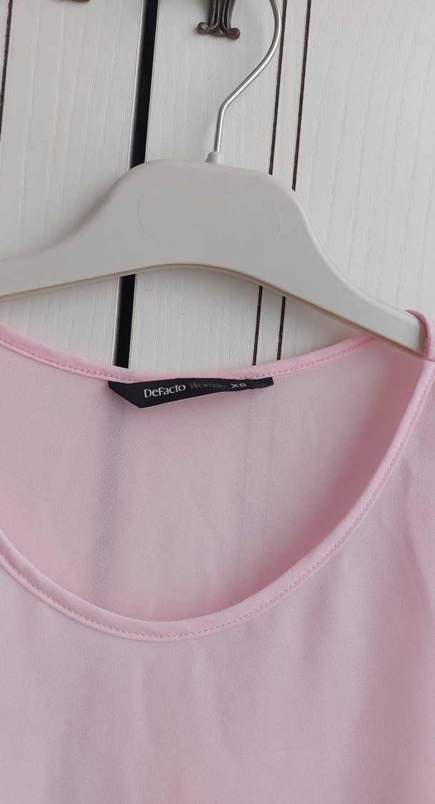 Pembe Kısa Kollu Rahat Kesim Kadın Bluz - Görsel 3