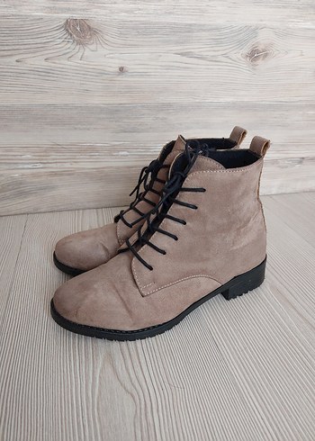 Bej Süet Bağcıklı Kadın Bot - Görsel 3