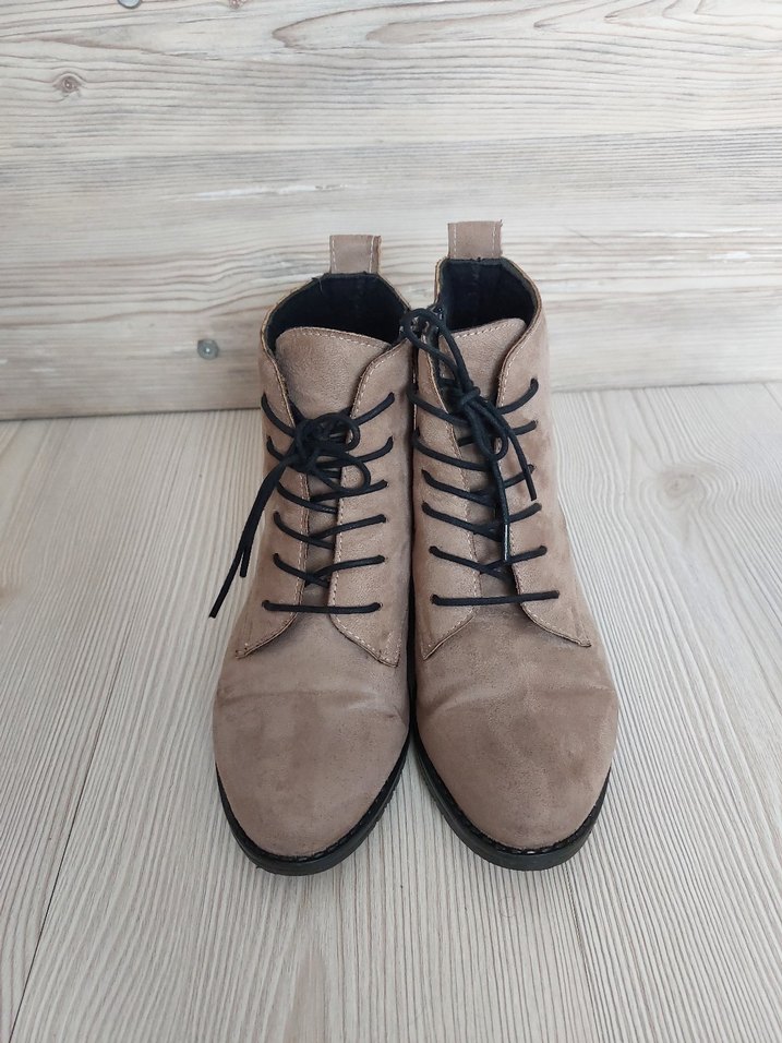 Bej Süet Bağcıklı Kadın Bot - Görsel 4