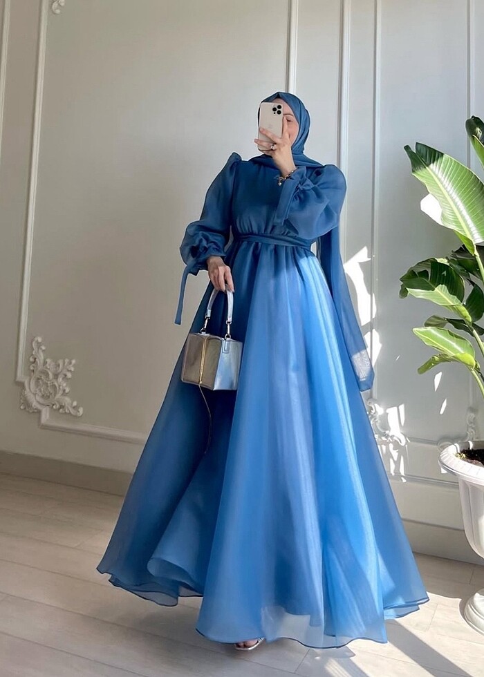 Nişanınızda sözünüzde veya özel davetlerinizde giyeceğiniz abiye - Görsel 3