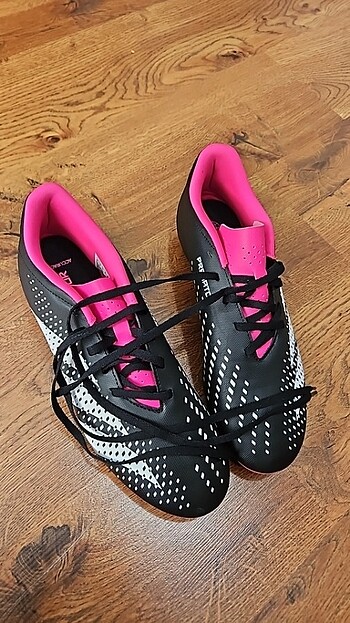 Adidas Predator Krampon