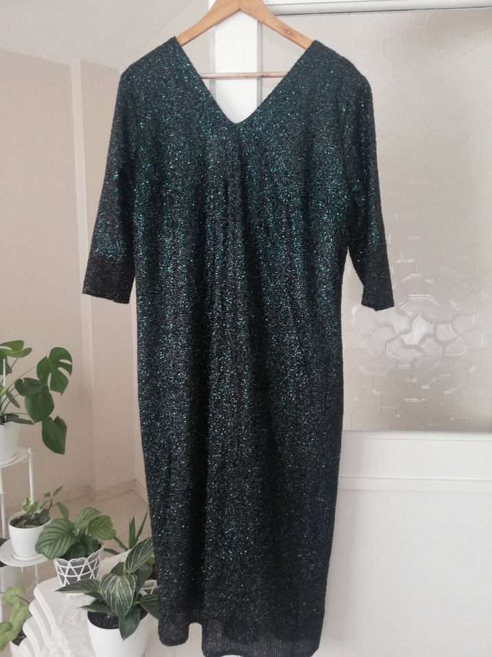 V Yaka Simli Payet Abiye Elbise - Görsel 5