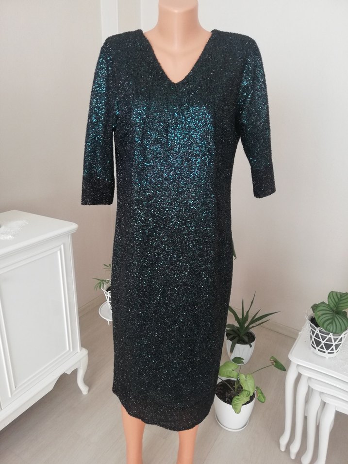 V Yaka Simli Payet Abiye Elbise - Görsel 2