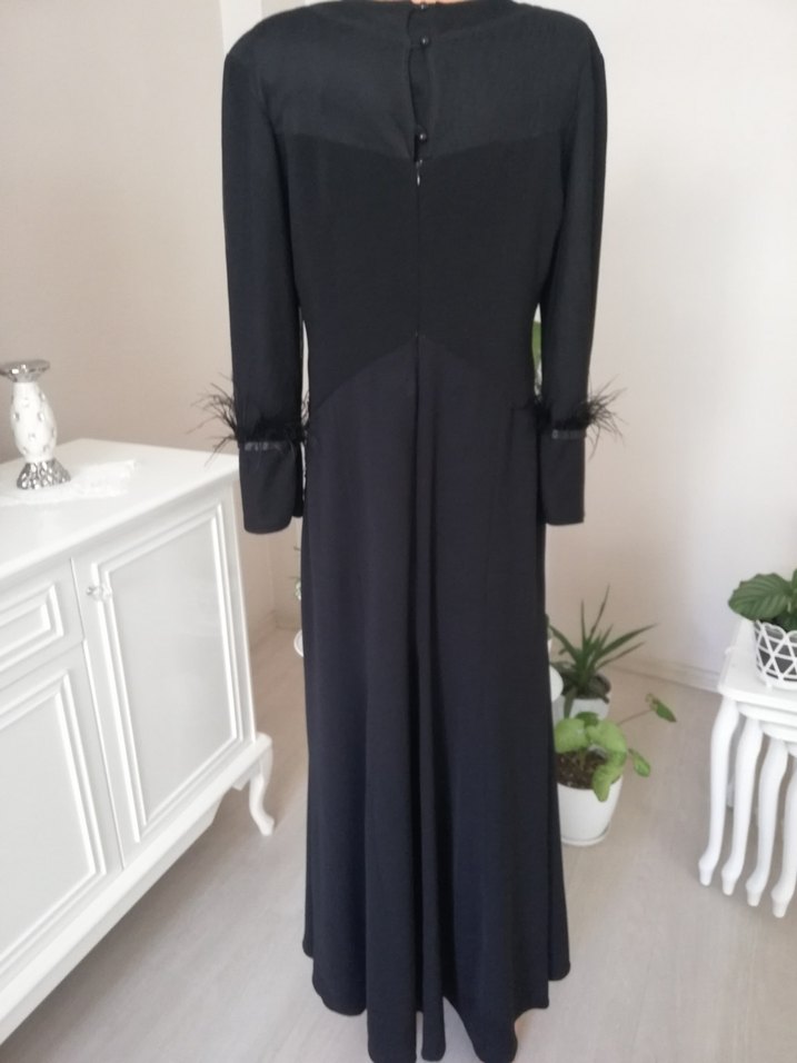 Siyah İşlemeli Dantel Uzun Tesettür Abiye Elbise - Görsel 2