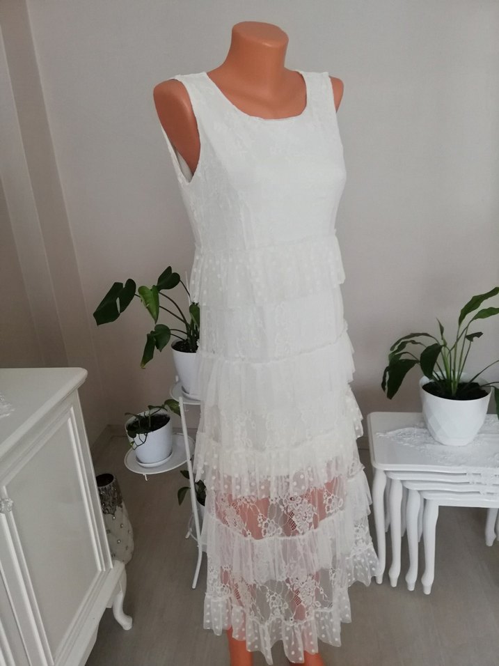 Kat kat beyaz dantel Askılı uzun elbise - Görsel 3