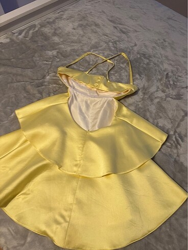 Zara arkasi capraz askili sari elbise - Görsel 5