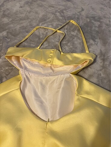 Zara arkasi capraz askili sari elbise - Görsel 6