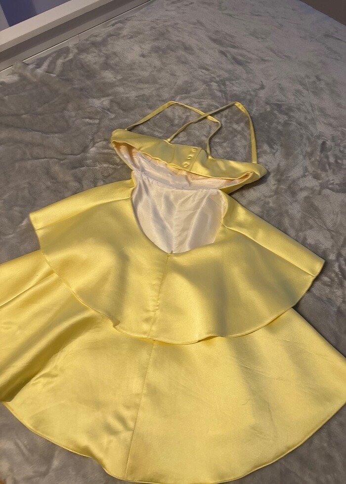 Zara arkasi capraz askili sari elbise - Görsel 5