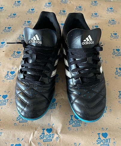 Adidas futbol ayakkabısı