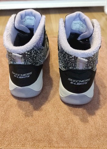 Kız Çocuk Siyah Skechers Su Geçirmez Spor Ayakkabı - Görsel 4