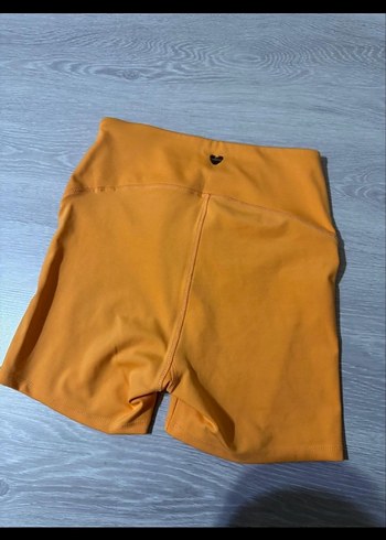 ebru şallı turuncu spor şort - Görsel 2