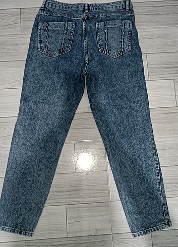 Mom Jean