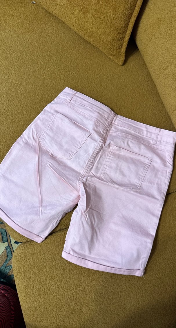 Pembe Pamuklu Rahat Kesim Bermuda Şort hiç giyilmemiştir. - Görsel 2