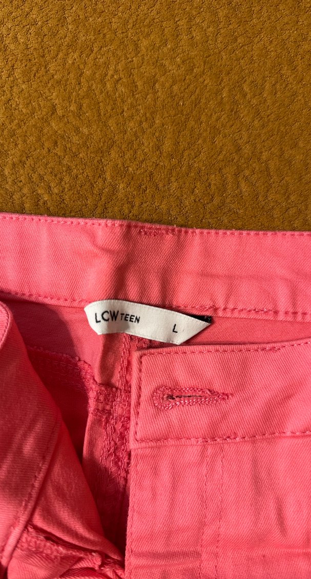 Pembe Mini Kadın Bermuda Şort hiç giyilmemiştir. - Görsel 3