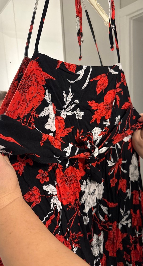 Kırmızı Çiçek Desenli elbise - Görsel 4